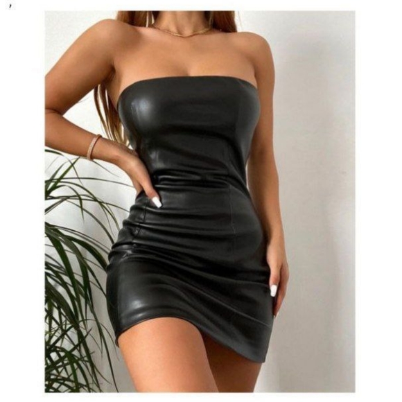 Women's Strapless Leather Mini Sexy dress - Picture 2 of 3